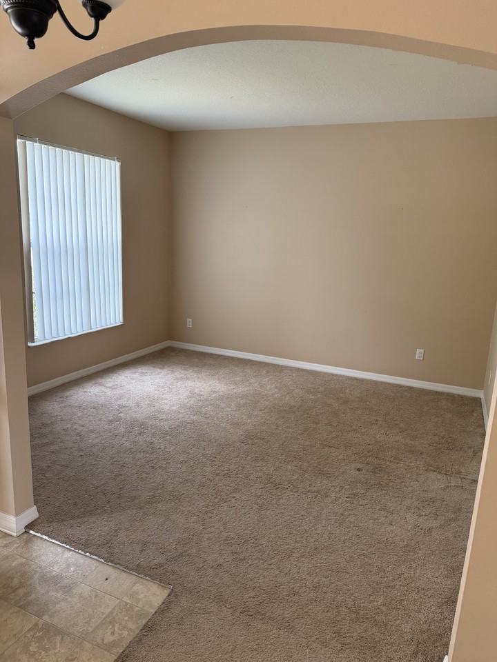 1211 Knollwood Dr - Photo 3 of 30