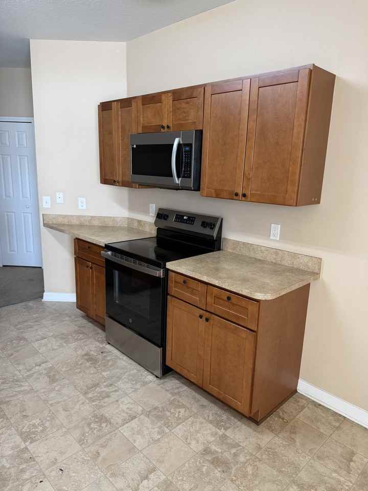 1211 Knollwood Dr - Photo 7 of 30