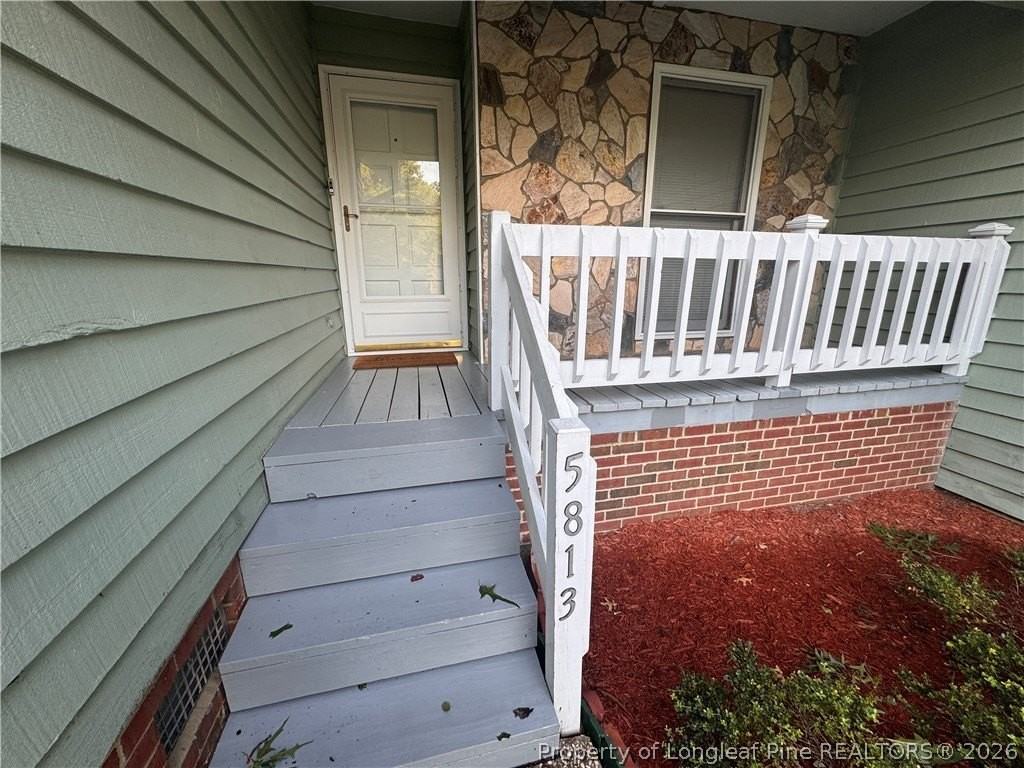 5813 Horton Pl - Photo 3 of 37