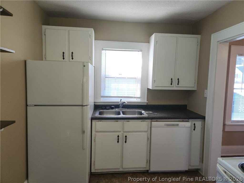 229 Pinecrest Dr - Photo 4 of 12
