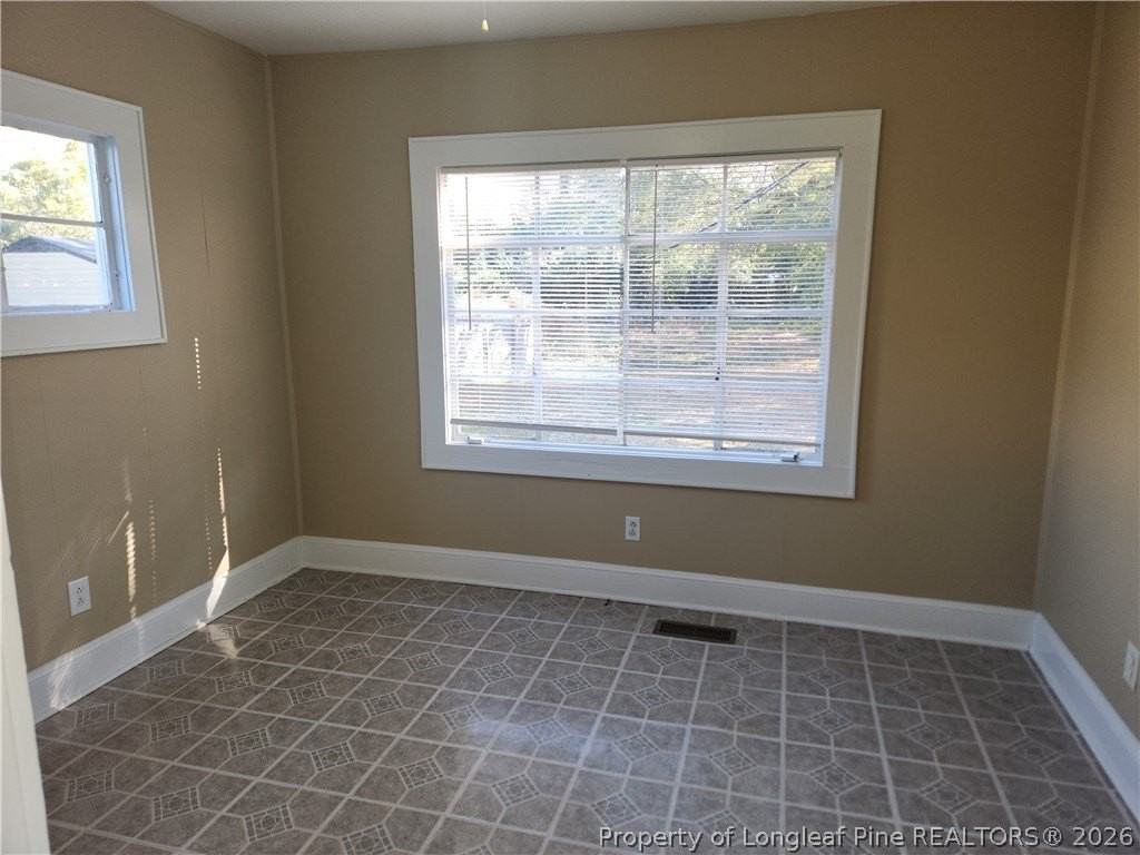 229 Pinecrest Dr - Photo 7 of 12