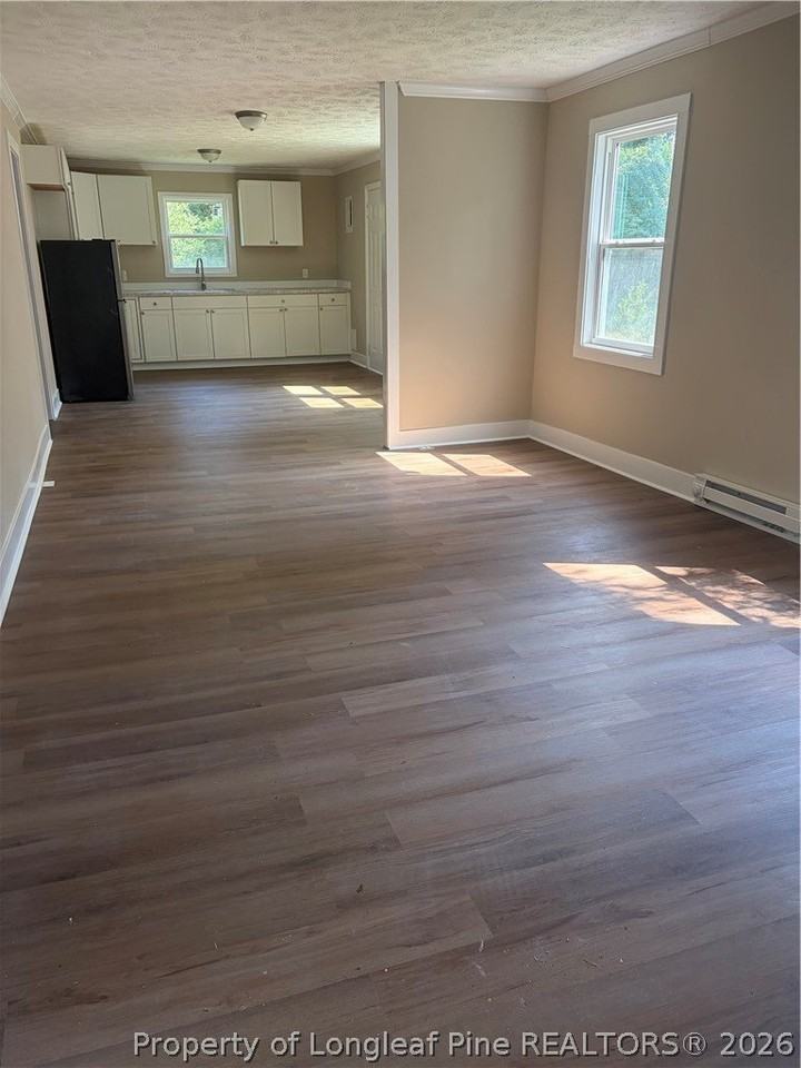 523 Oakwood Ave - Photo 2 of 14