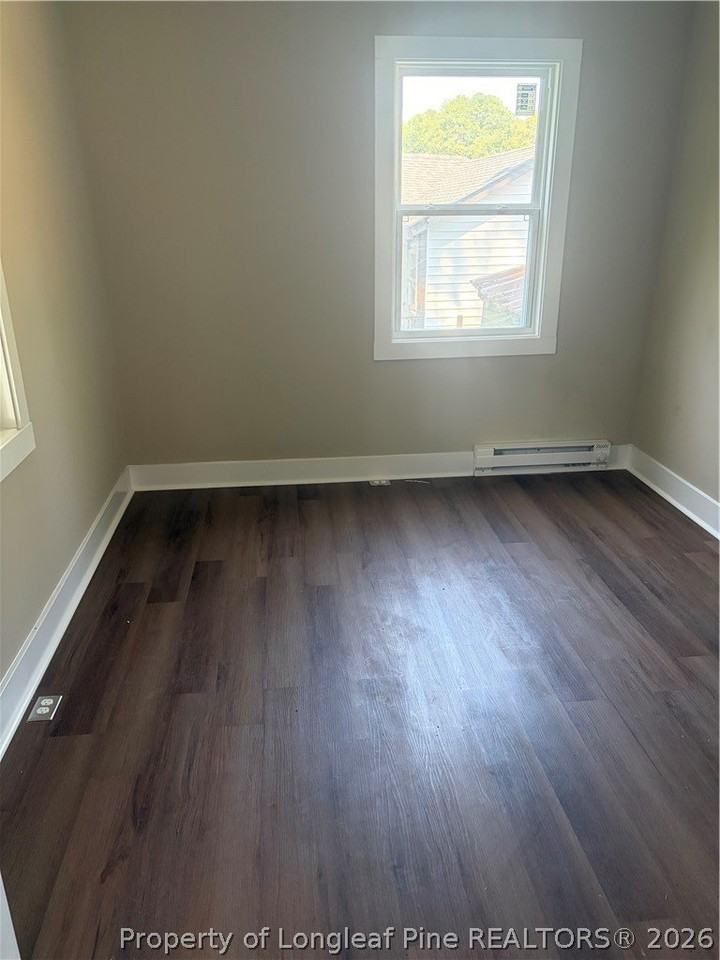 523 Oakwood Ave - Photo 4 of 14