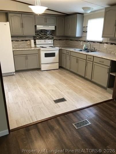 102 Singletary St - Photo 5 of 15