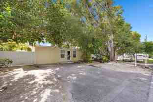 980 Oleander Rd - Photo 1 of 1