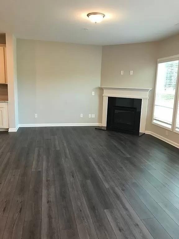 1302 Endicott Ct - Photo 4 of 20