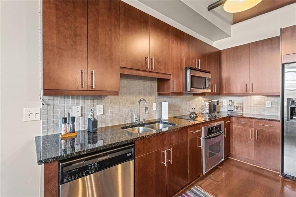 1261 Caroline St Ne #111 - Photo 2 of 15
