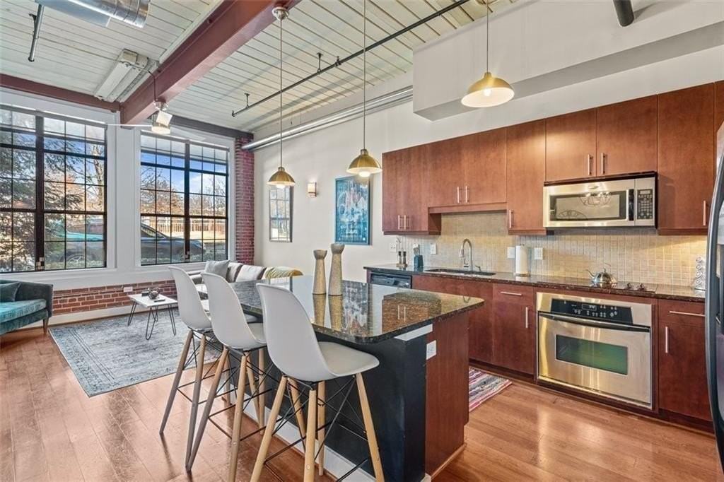 1261 Caroline St Ne #111 - Photo 3 of 15