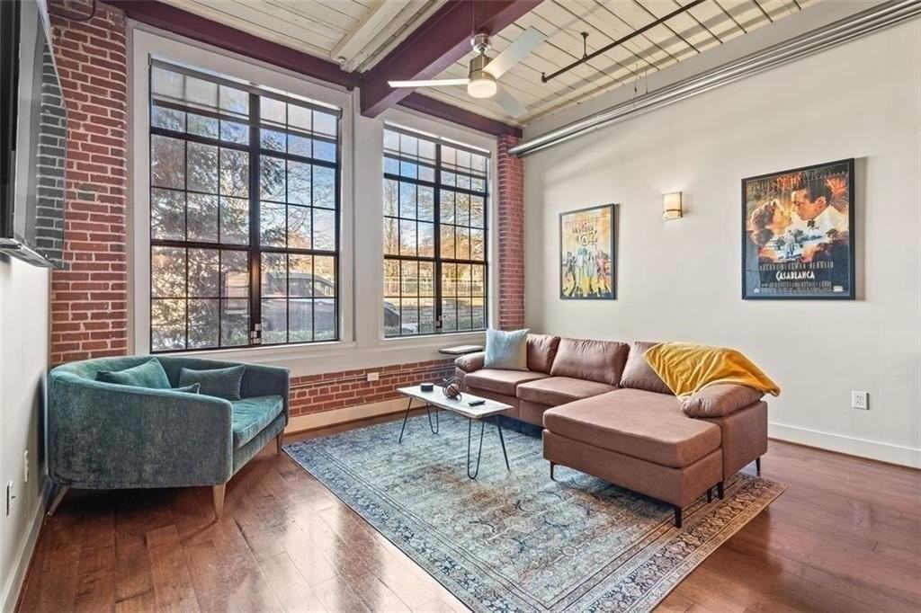 1261 Caroline St Ne #111 - Photo 4 of 15