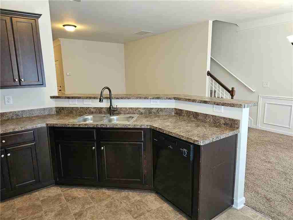 649 Oakside Pl - Photo 6 of 16