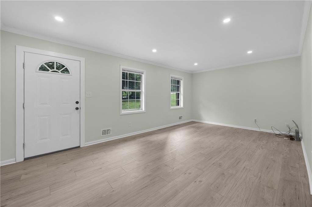 5809 Oakleaf Way - Photo 5 of 32