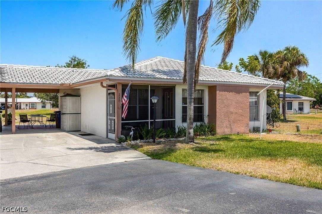220 Oakmont Pkwy