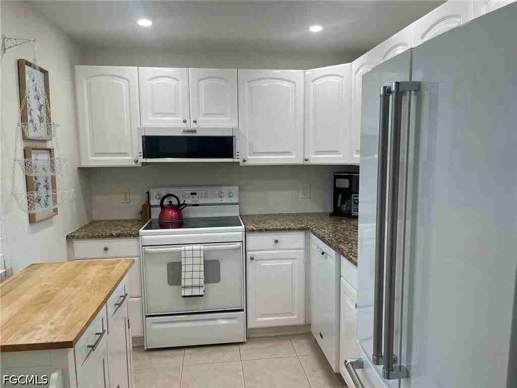 1724 Pine Valley Dr #114 - Photo 3 of 39
