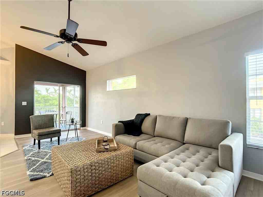 5430 Park Rd #4 - Photo 3 of 25