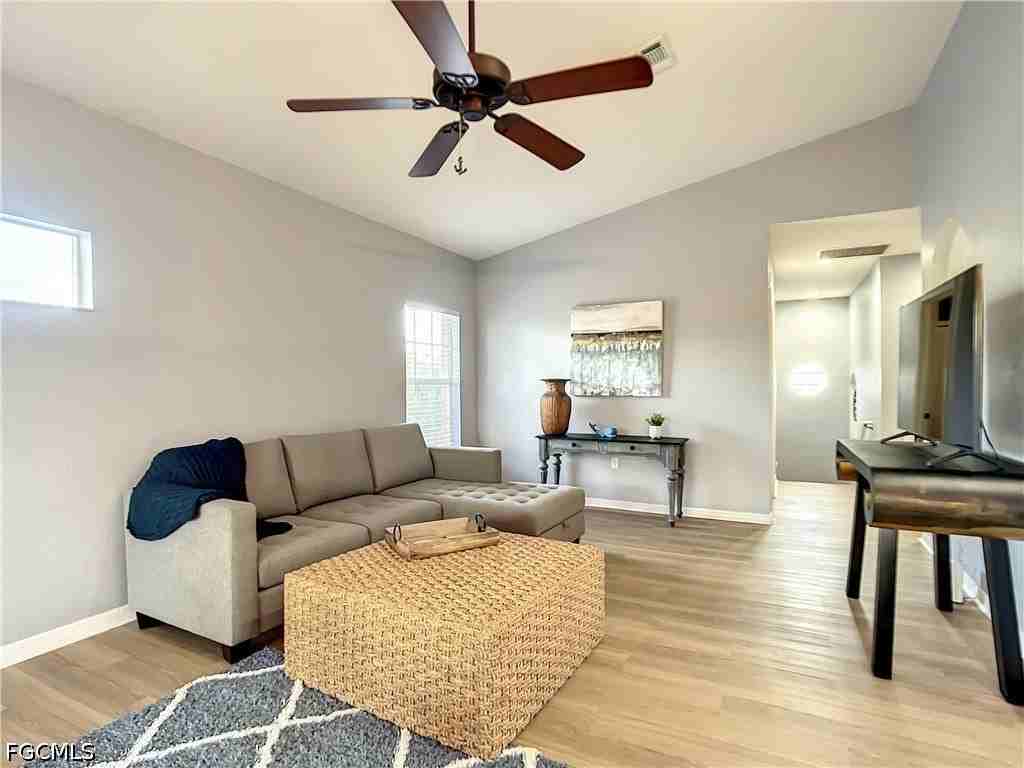 5430 Park Rd #4 - Photo 4 of 25