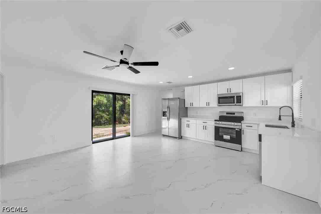 4984 Fairway Ct #4984 - Photo 3 of 23