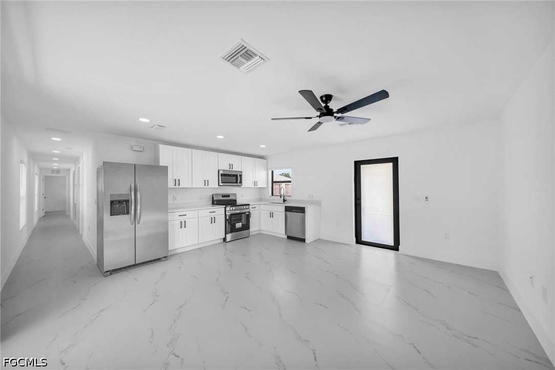 4984 Fairway Ct #4984 - Photo 4 of 23