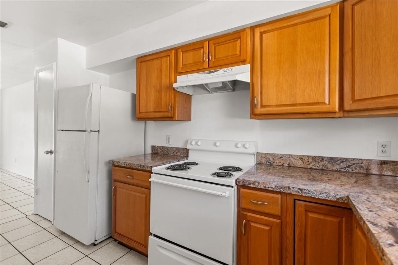 6921 Longmeade Ln #1 - Photo 6 of 22