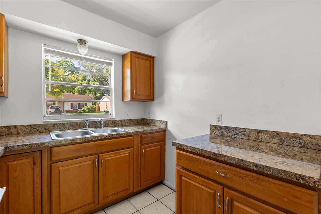 6921 Longmeade Ln #1 - Photo 7 of 22