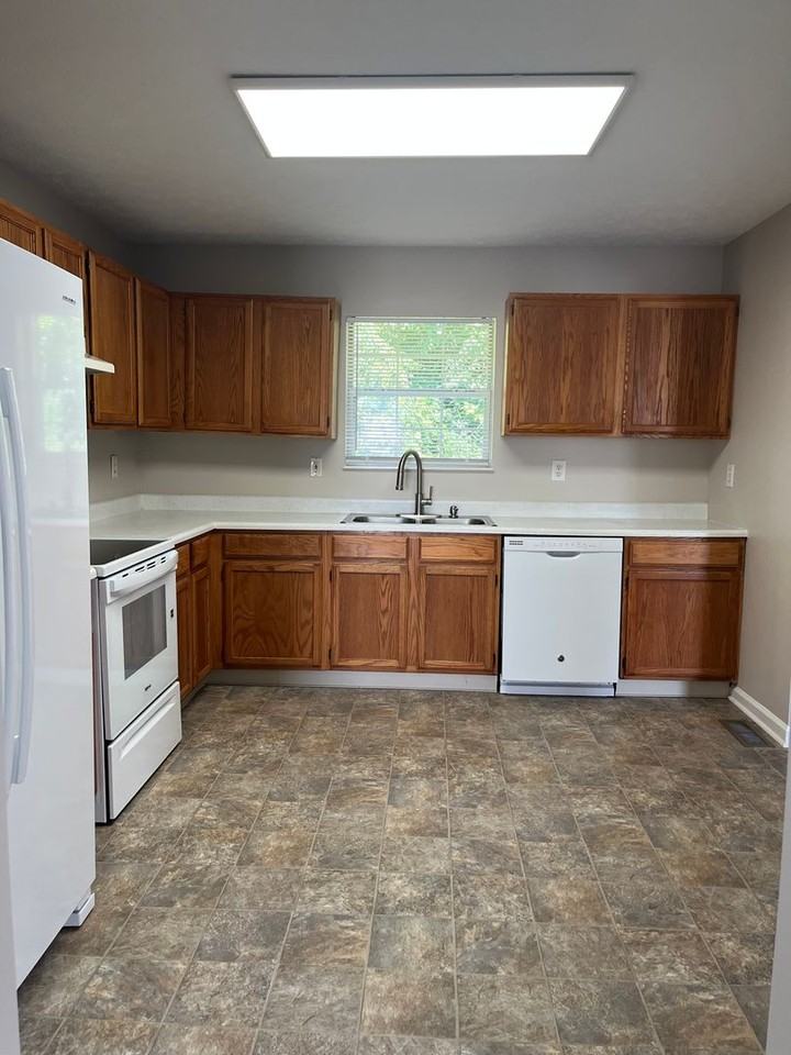Crosscreek Corporate - Photo 6 of 23