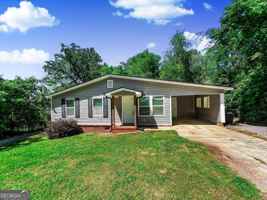 featured image of 18 Mockingbird Dr