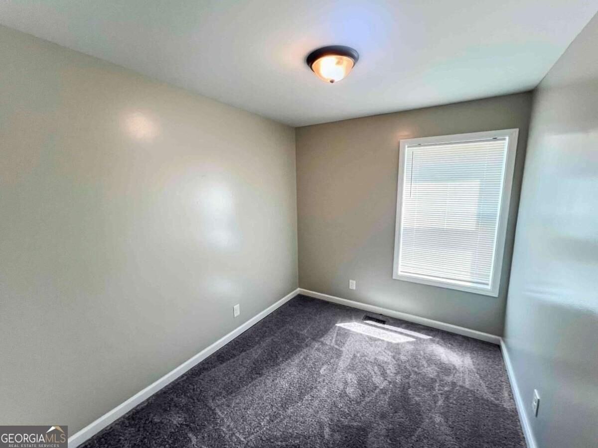 18 Mockingbird Dr - Photo 5 of 19