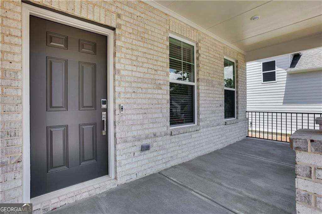 3198 Shirecrest Ln - Photo 4 of 39