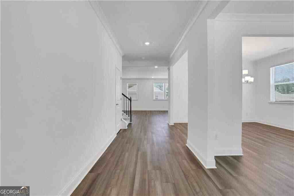 3198 Shirecrest Ln - Photo 5 of 39