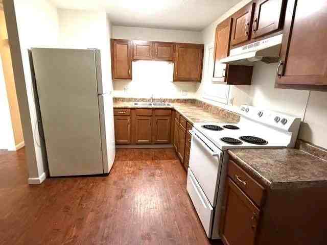 2504 Morningside Dr - Photo 3 of 13