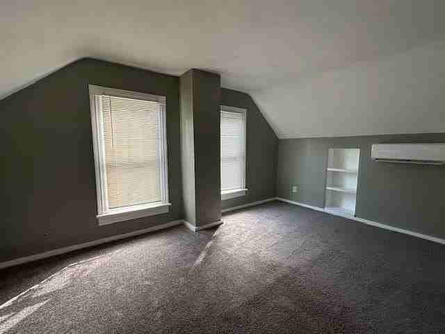 122 Glenwood St - Photo 6 of 13