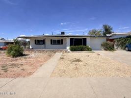featured image of 7605 Parkland Dr