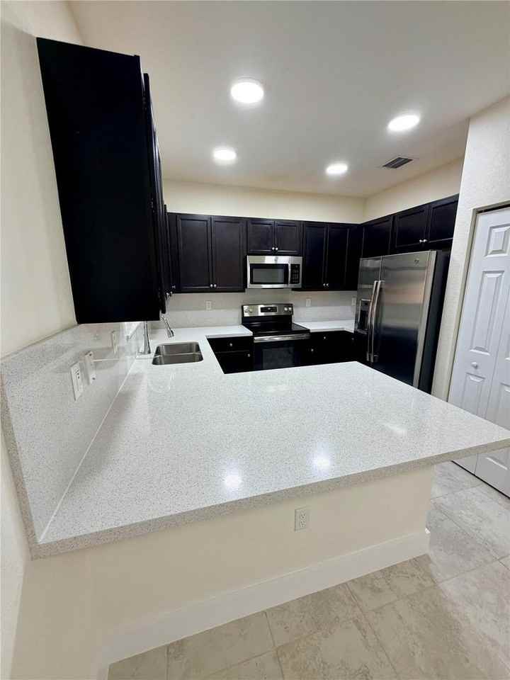 6561 N Anise Ct - Photo 7 of 43