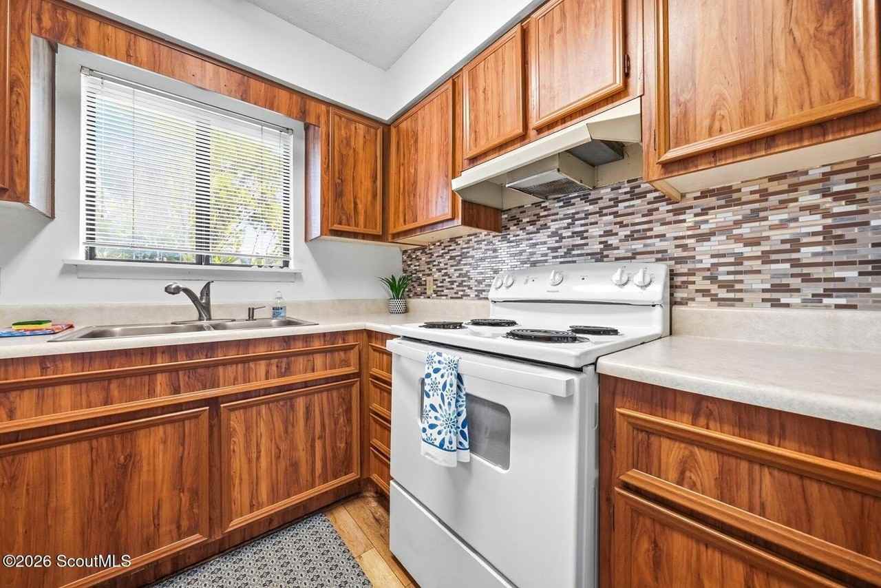 100 Blair Rd #F7 - Photo 4 of 23