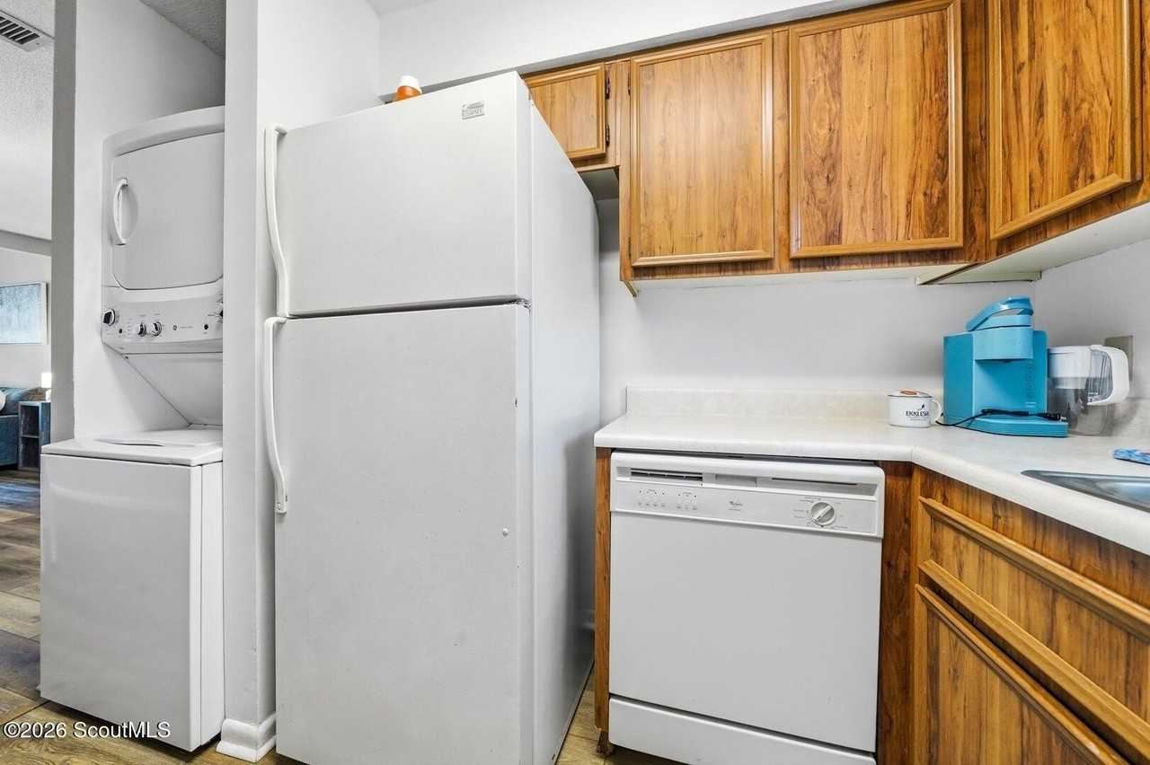 100 Blair Rd #F7 - Photo 5 of 23