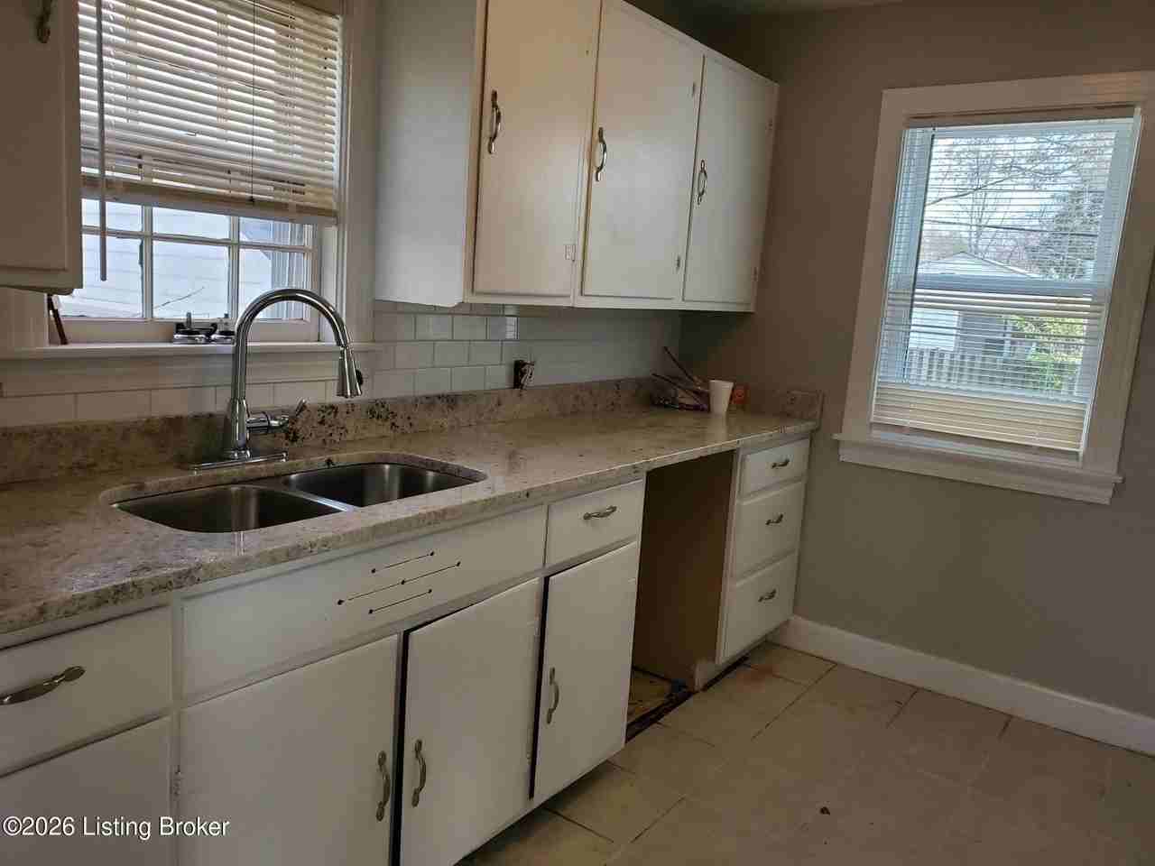 305 S Hubbards Ln - Photo 7 of 13