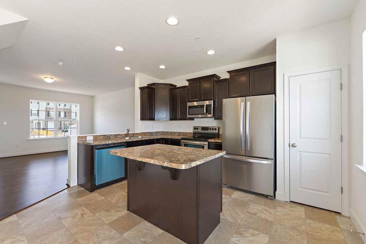 296 Homestead Dr - Photo 6 of 9