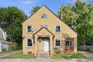 featured image of 129 S King St