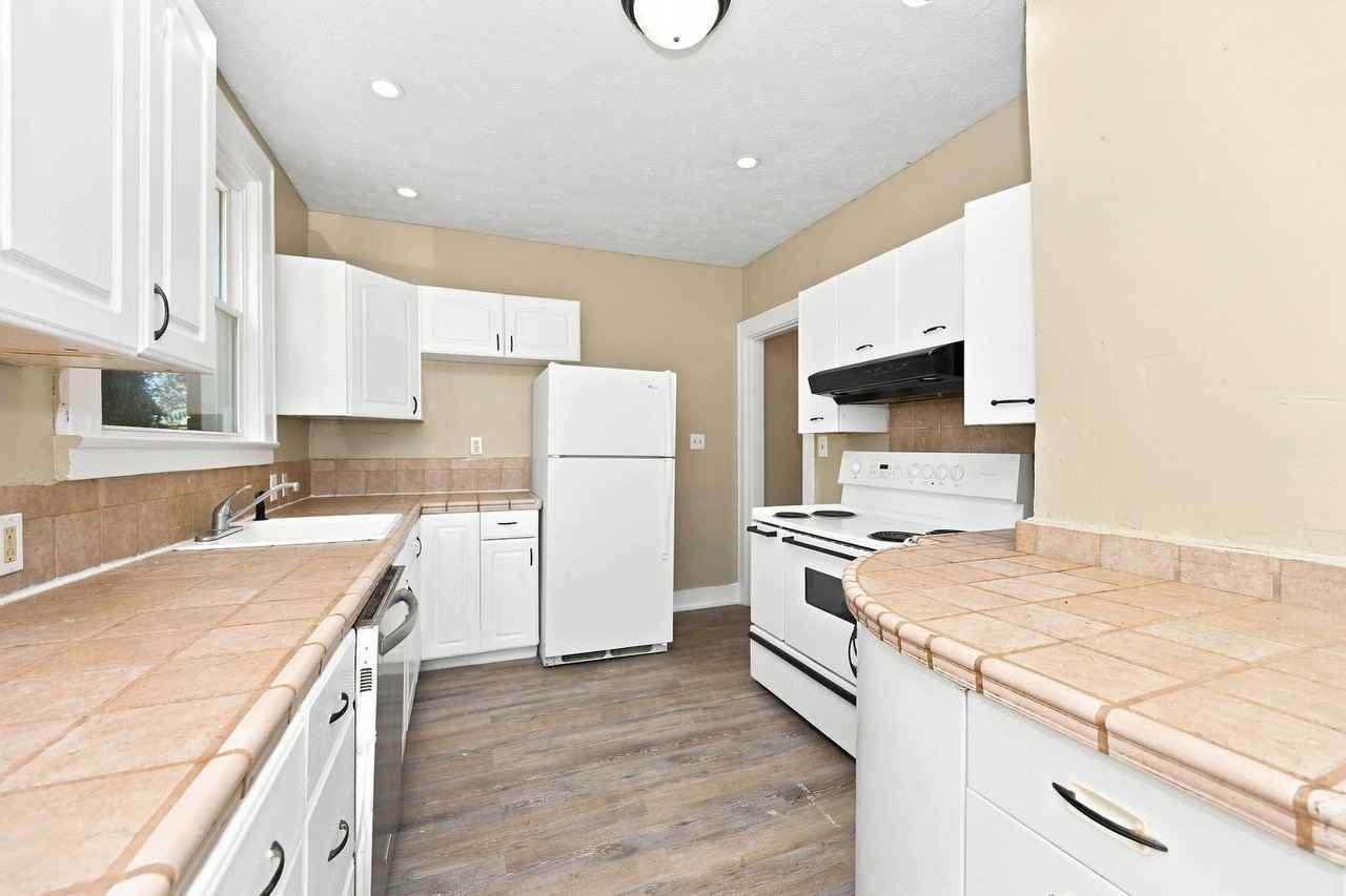129 S King St - Photo 7 of 9