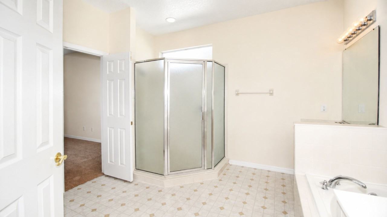 1512 Lindzlu St - Photo 7 of 18