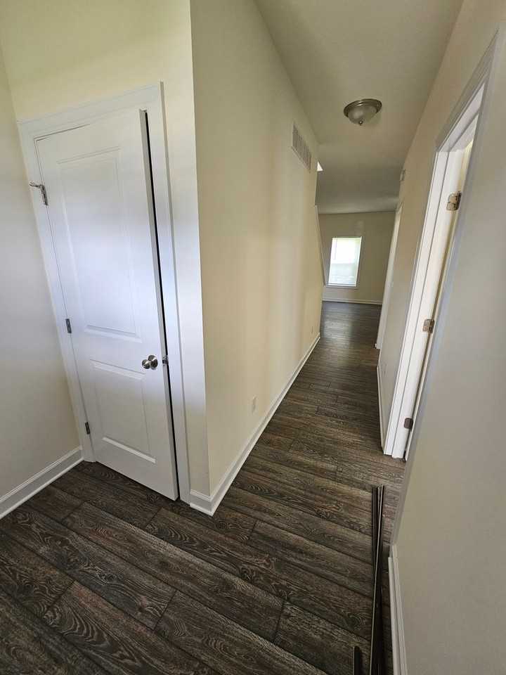 327 Hightide Dr - Photo 3 of 25