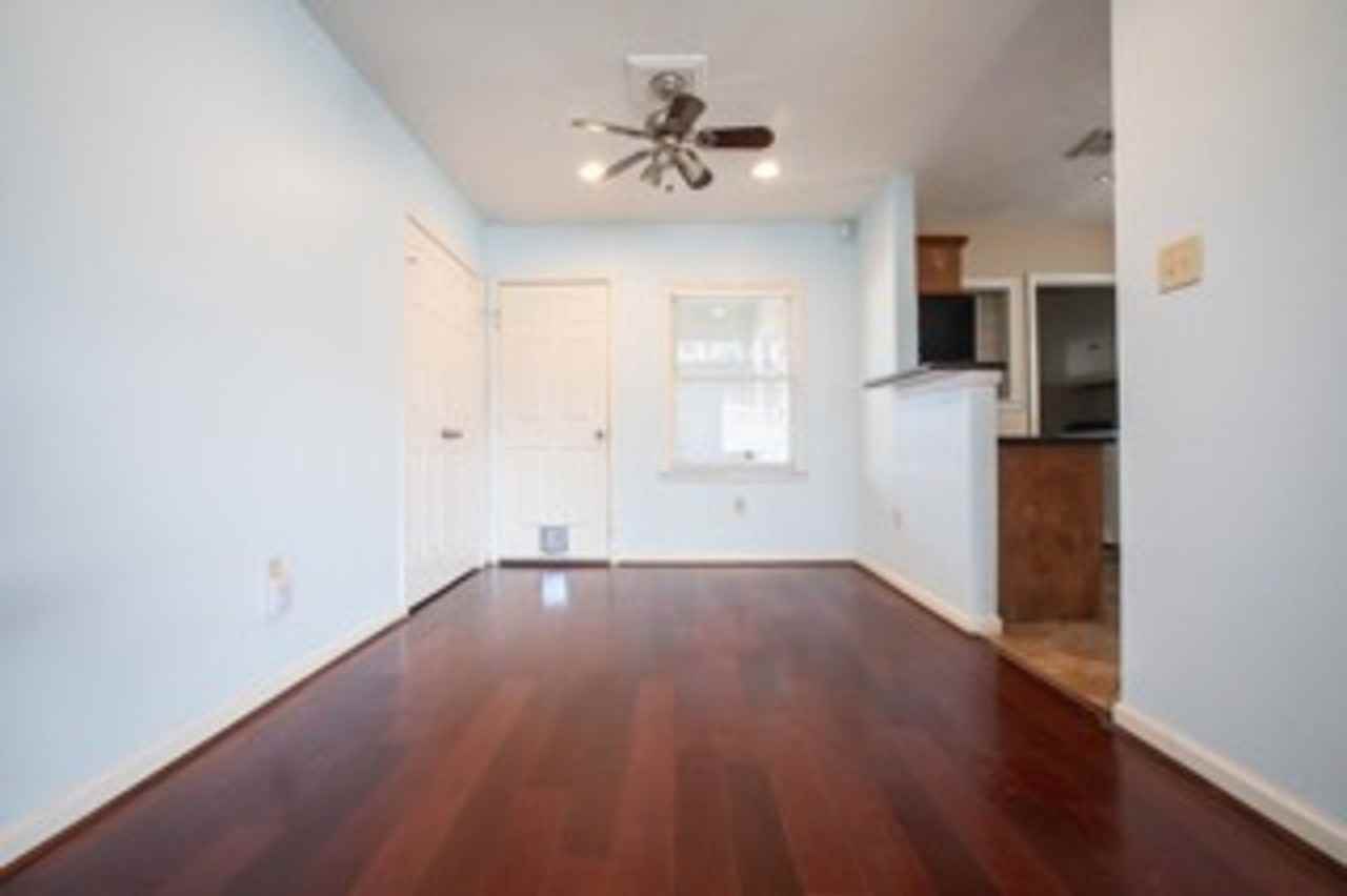 113 Trout St - Photo 6 of 10