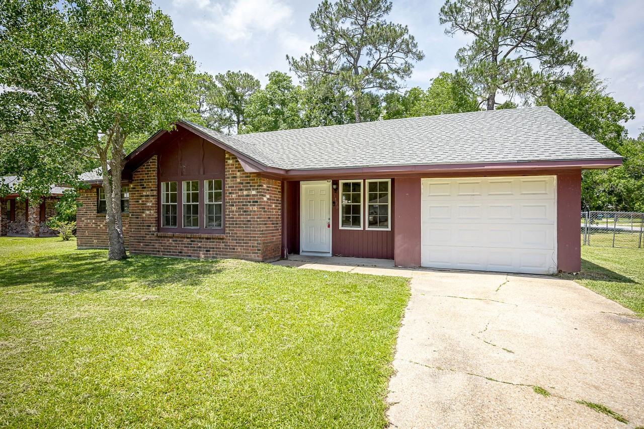 1520 Kingfisher Dr - Photo 3 of 40