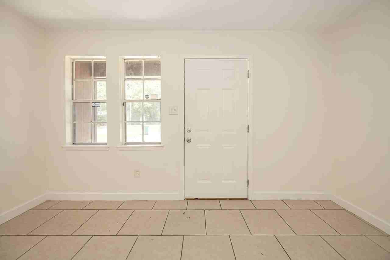 1520 Kingfisher Dr - Photo 6 of 40