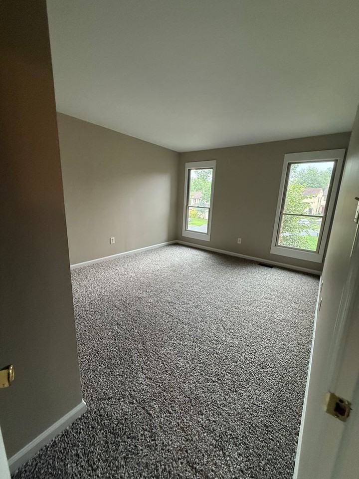 94 Palace Ct - Photo 6 of 15