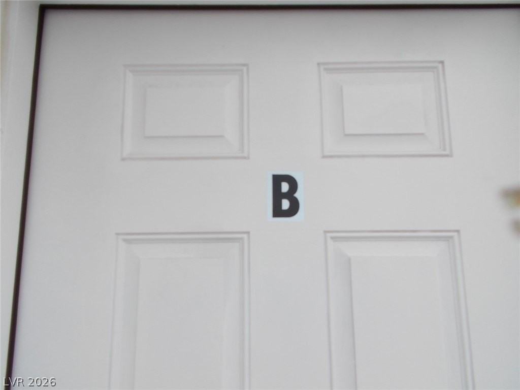 532 N 9th St #B - Photo 4 of 15
