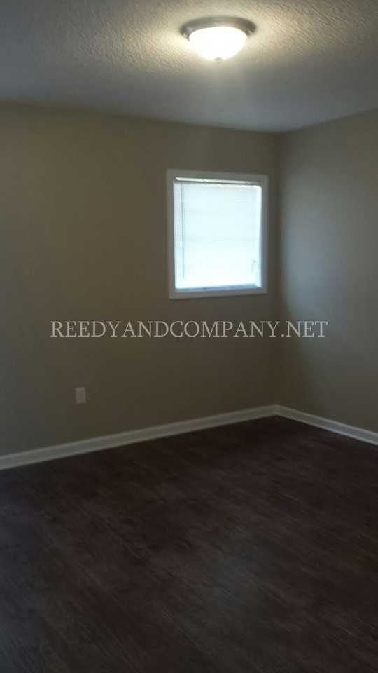 4032 Haliburton St - Photo 3 of 16