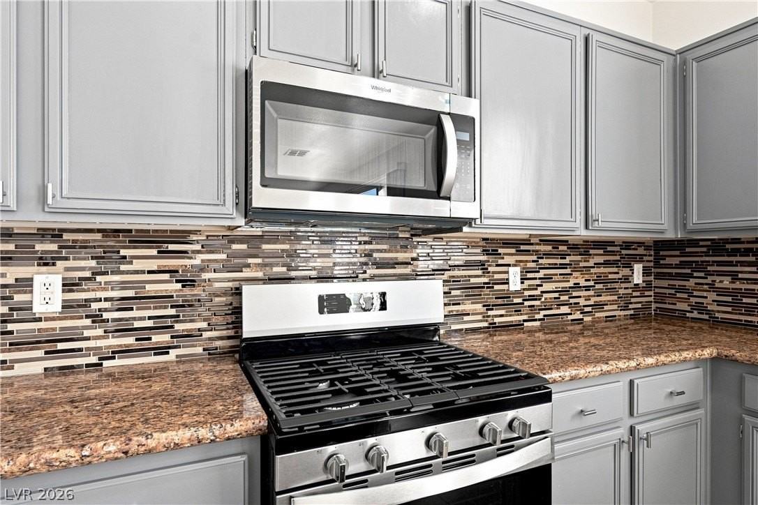 6651 Majestic Pearl Pl #0 - Photo 7 of 37