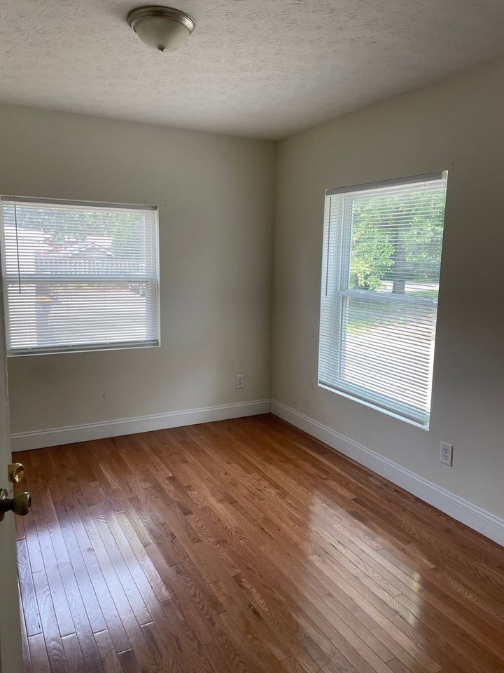 1413 S Walnut St - Photo 4 of 17