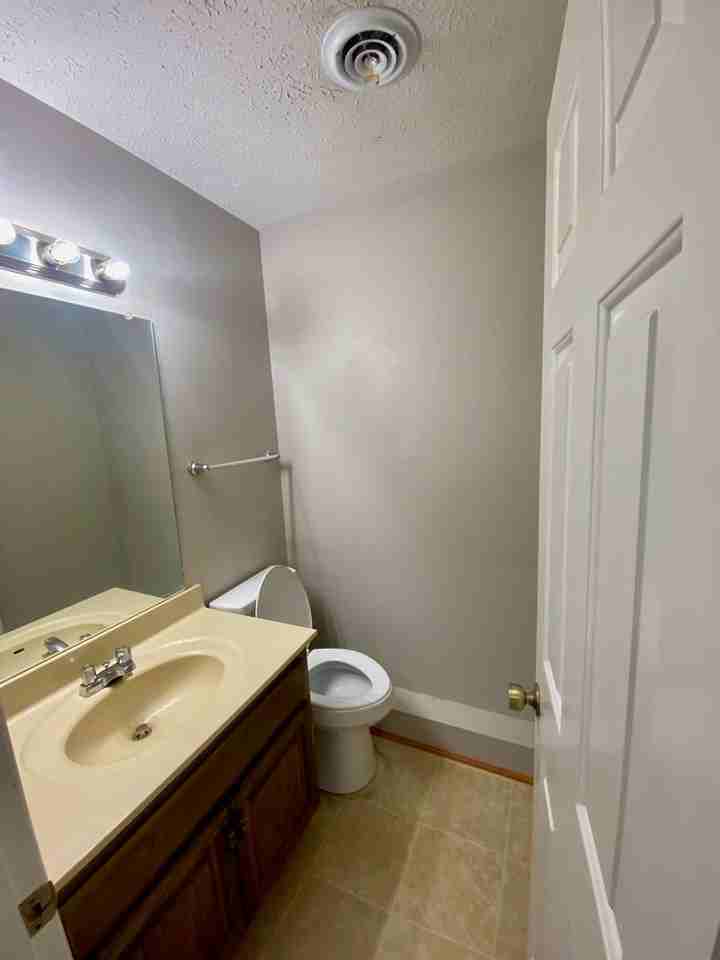 219 Village Cir W - Photo 2 of 14