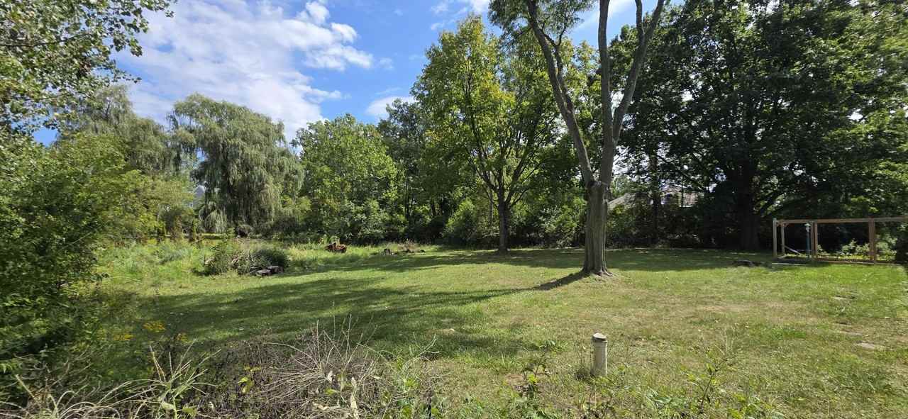 5335 Orchard Lake Rd - Photo 4 of 27